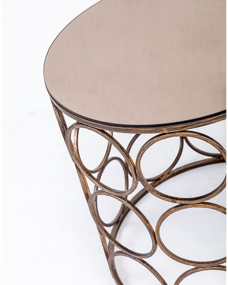 Arena Table